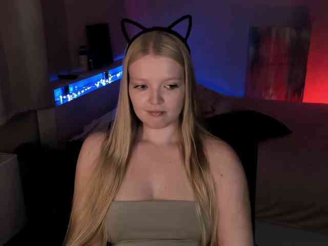 LadyLoveA webcam