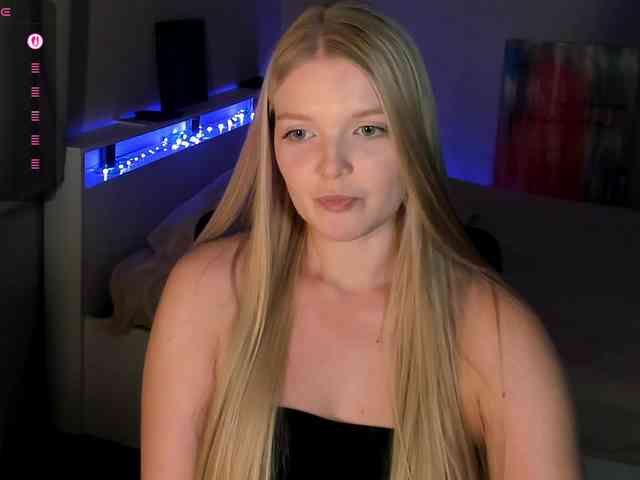 Annie333 webcam