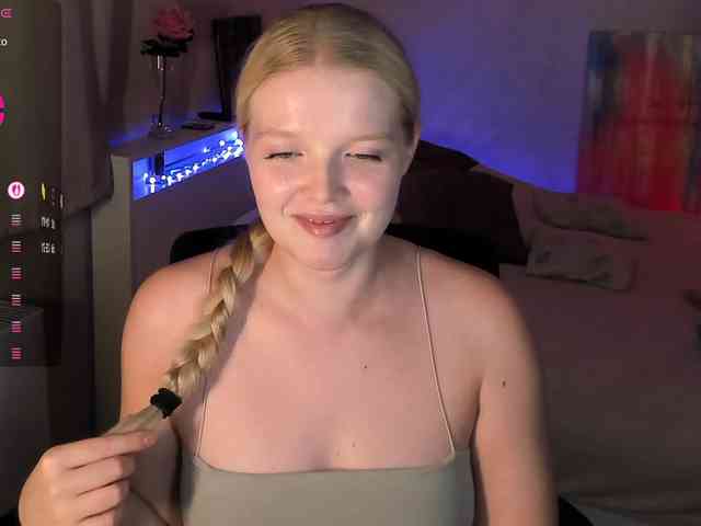 Annie333 webcam