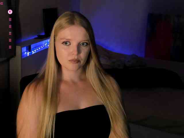 Annie333 webcam