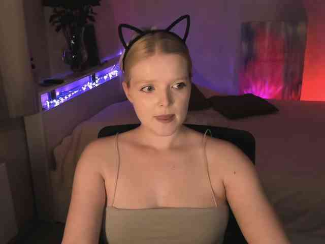 LadyLoveA webcam