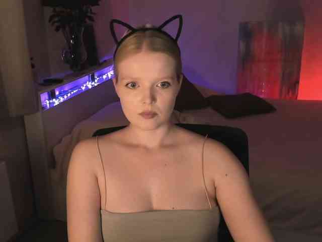LadyLoveA webcam