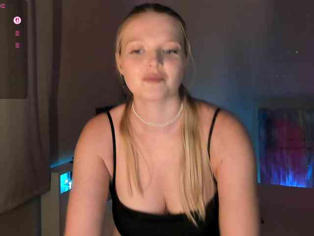 Annie333 webcam