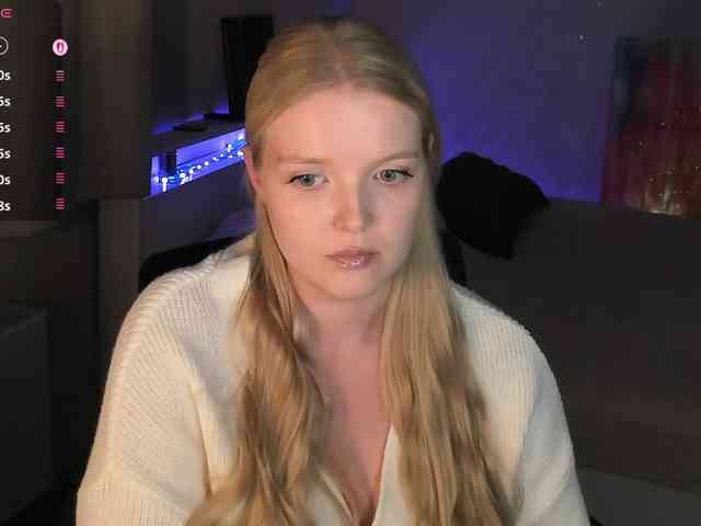 Annie333 webcam