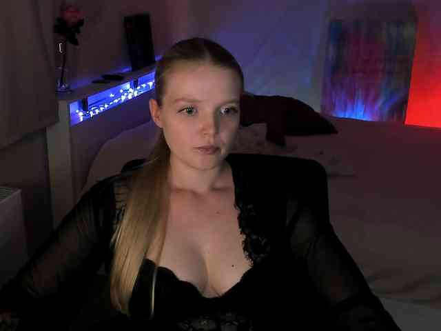 Annie333 webcam