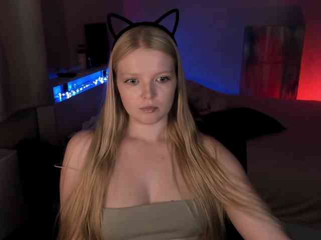 LadyLoveA webcam