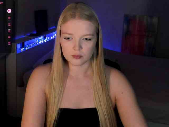 Annie333 webcam