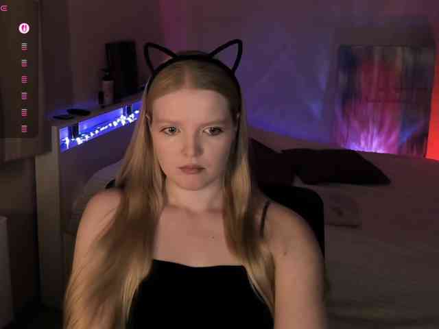 LadyLoveA webcam