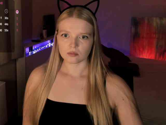 Annie333 webcam