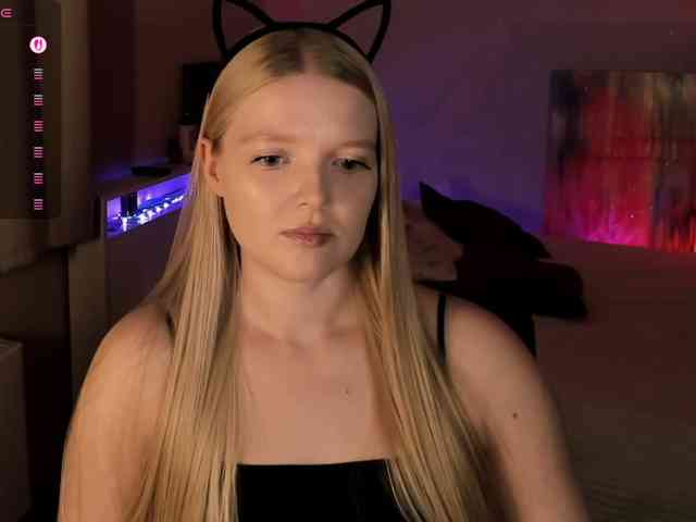 Annie333 webcam