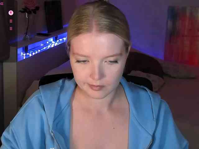 Annie333 webcam