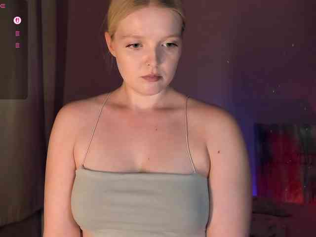Annie333 webcam