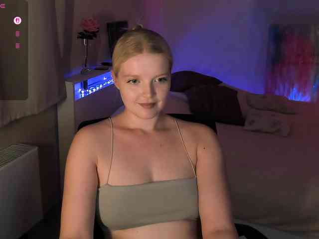 Annie333 webcam