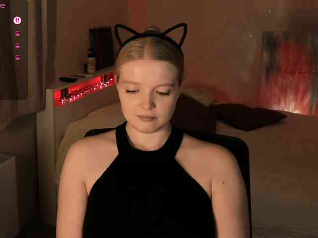 Annie333 webcam