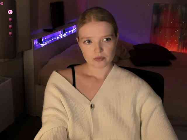 Annie333 webcam