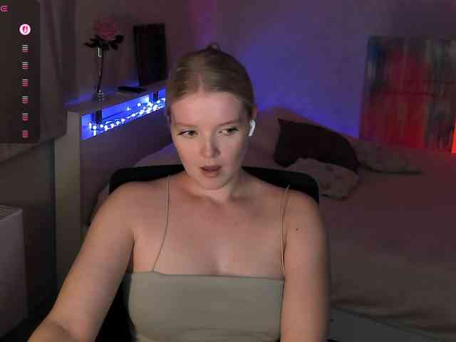 Annie333 webcam