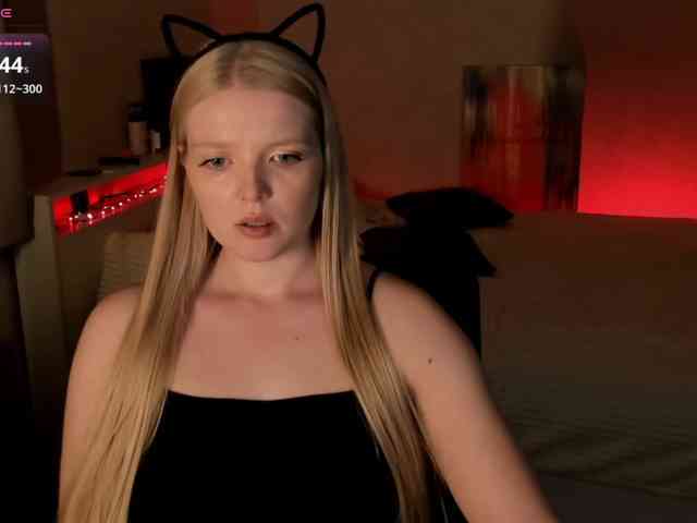 LadyLoveA webcam