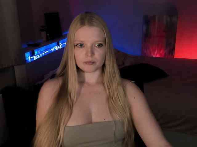 LadyLoveA webcam