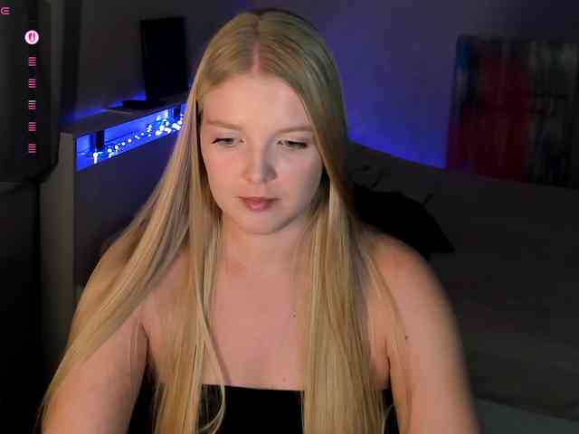 Annie333 webcam