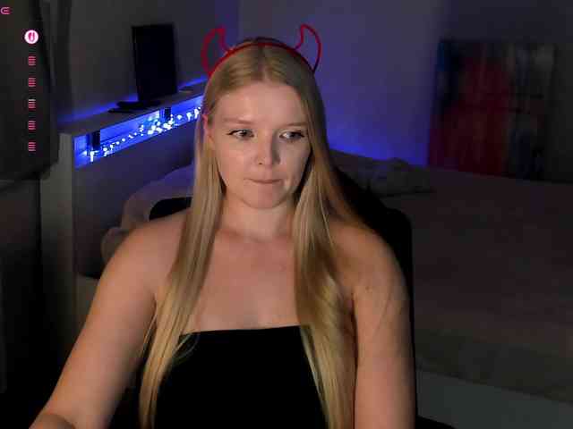 Annie333 webcam