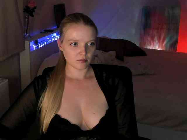 Annie333 webcam