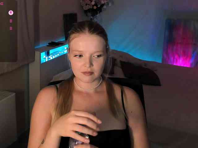 Annie333 webcam