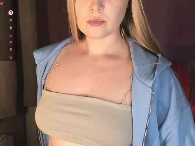 Annie333 webcam
