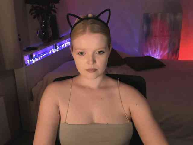 LadyLoveA webcam