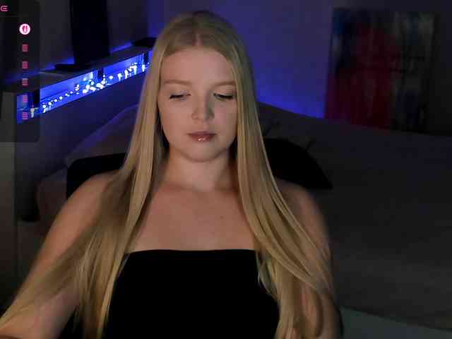 Annie333 webcam