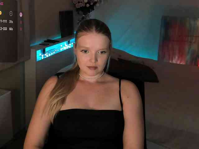 Annie333 webcam