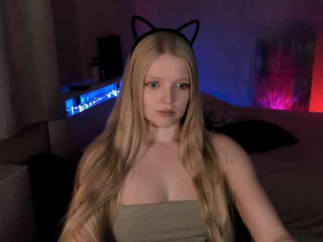 LadyLoveA webcam