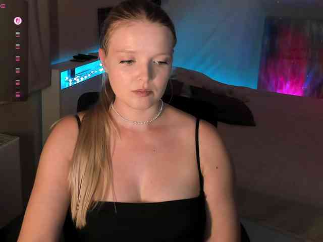 Annie333 webcam