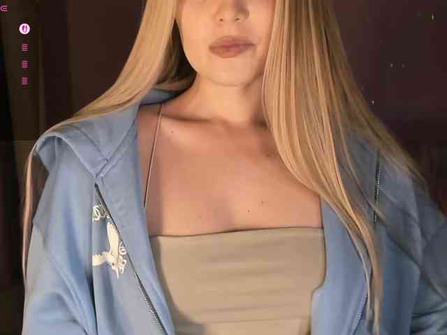 Annie333 webcam