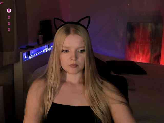 LadyLoveA webcam