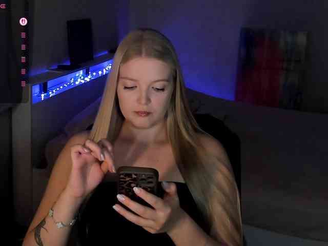 Annie333 webcam