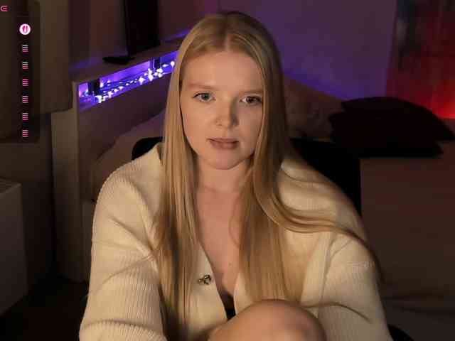 Annie333 webcam