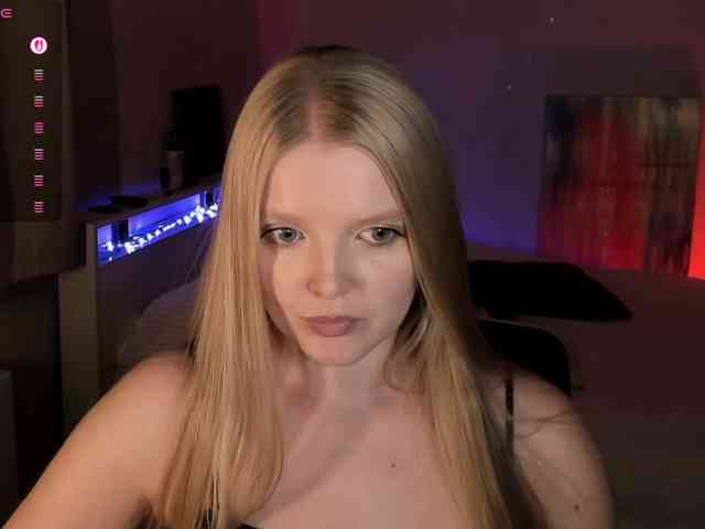LadyLoveA webcam