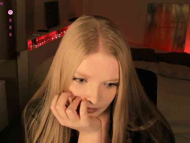 Annie333 webcam