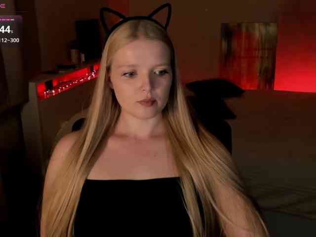 LadyLoveA webcam