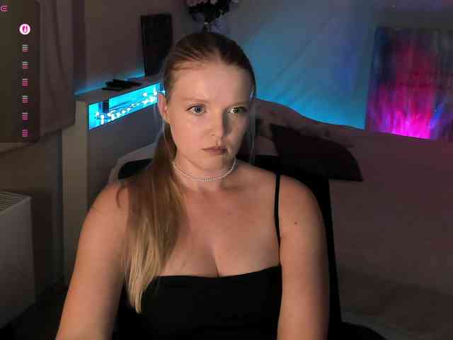 Annie333 webcam