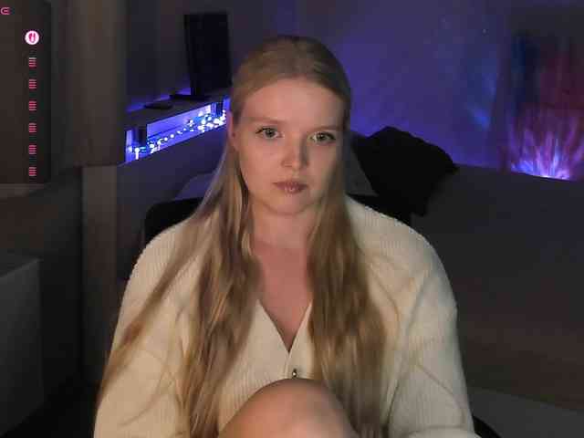Annie333 webcam