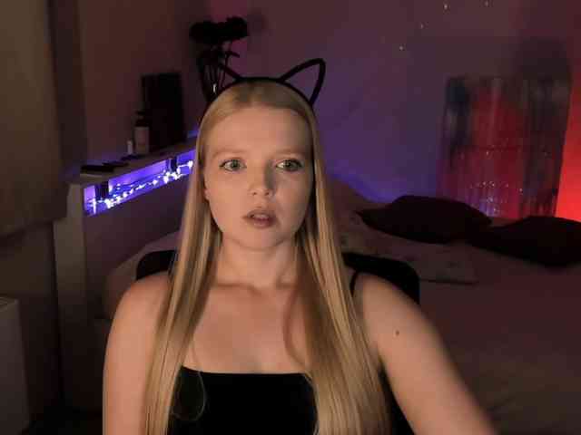 LadyLoveA webcam