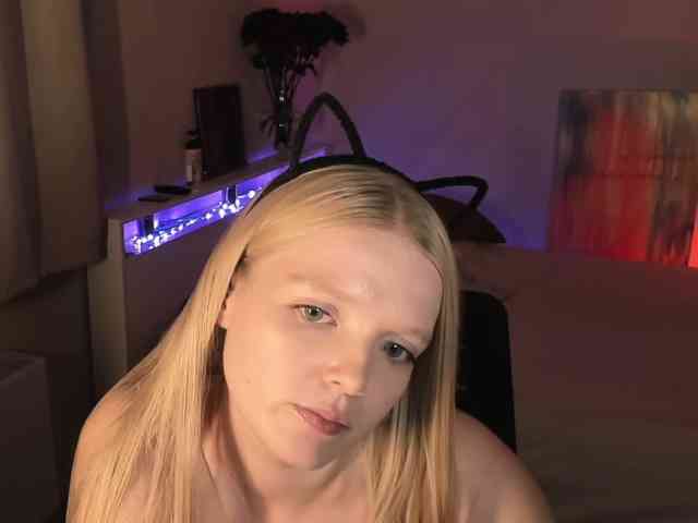LadyLoveA webcam