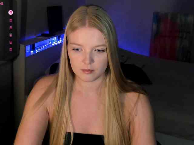 Annie333 webcam