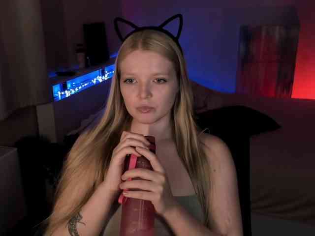 LadyLoveA webcam