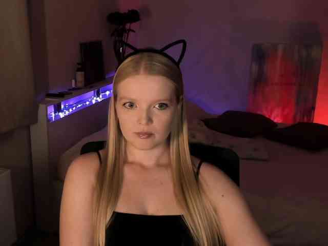 LadyLoveA webcam