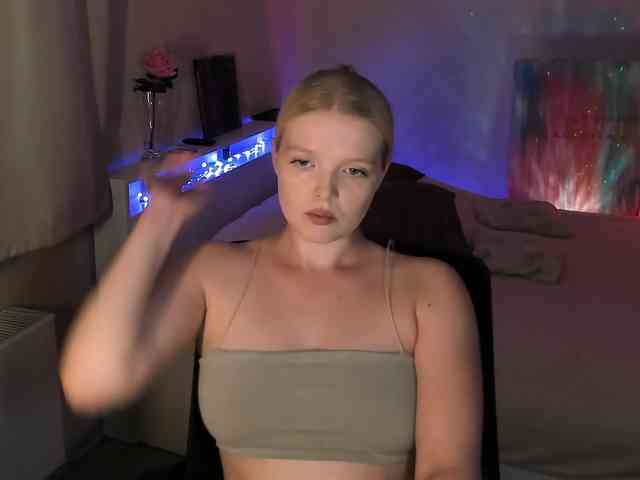 Annie333 webcam
