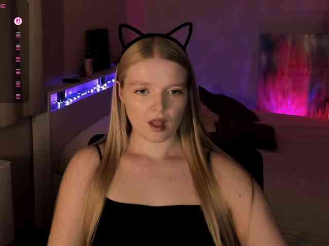 Annie333 webcam