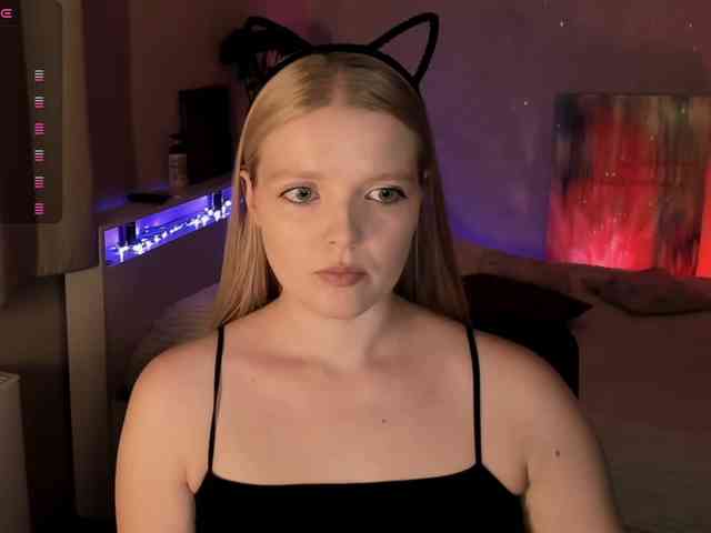 LadyLoveA webcam
