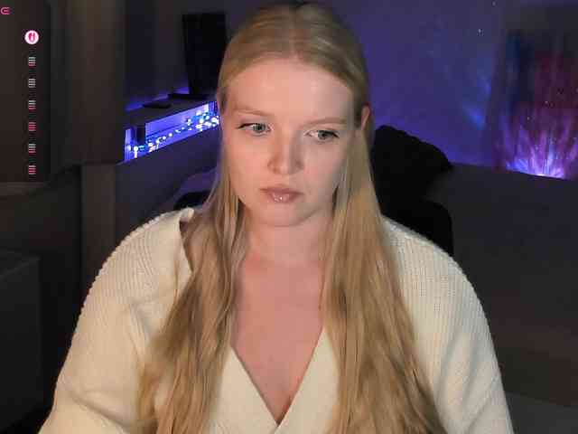 Annie333 webcam